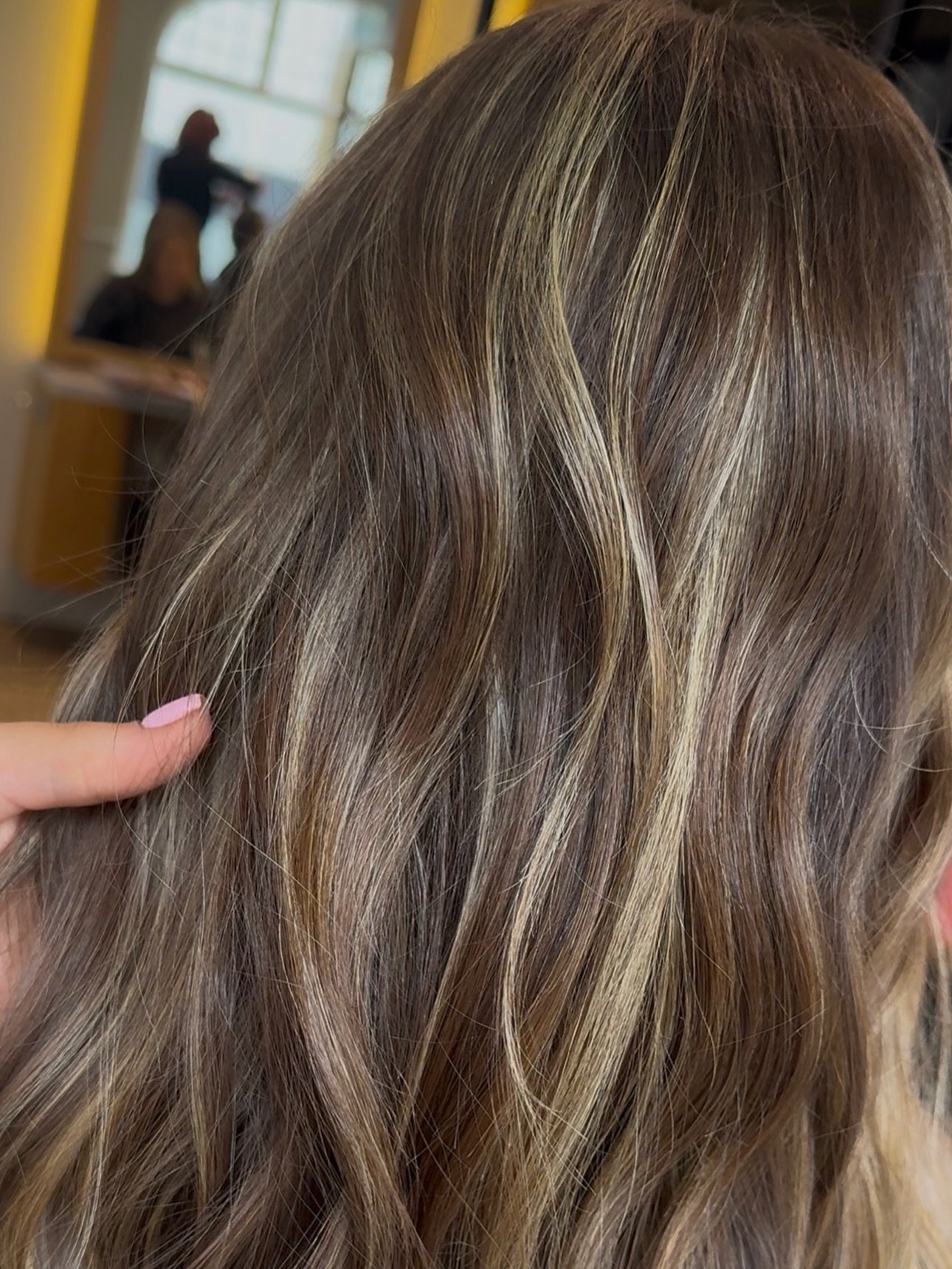 A beautiful, blended colour with plenty of dimension ✨
Soft, seamless tones with a natural-looking finish 🤍

Colour by Chris | Cut &amp; Finish by Sophie
@ Langtons Hair Salon

📍 Lewes, East Sussex

#LangtonsHairSalon #LewesHairSalon #LewesHairdres