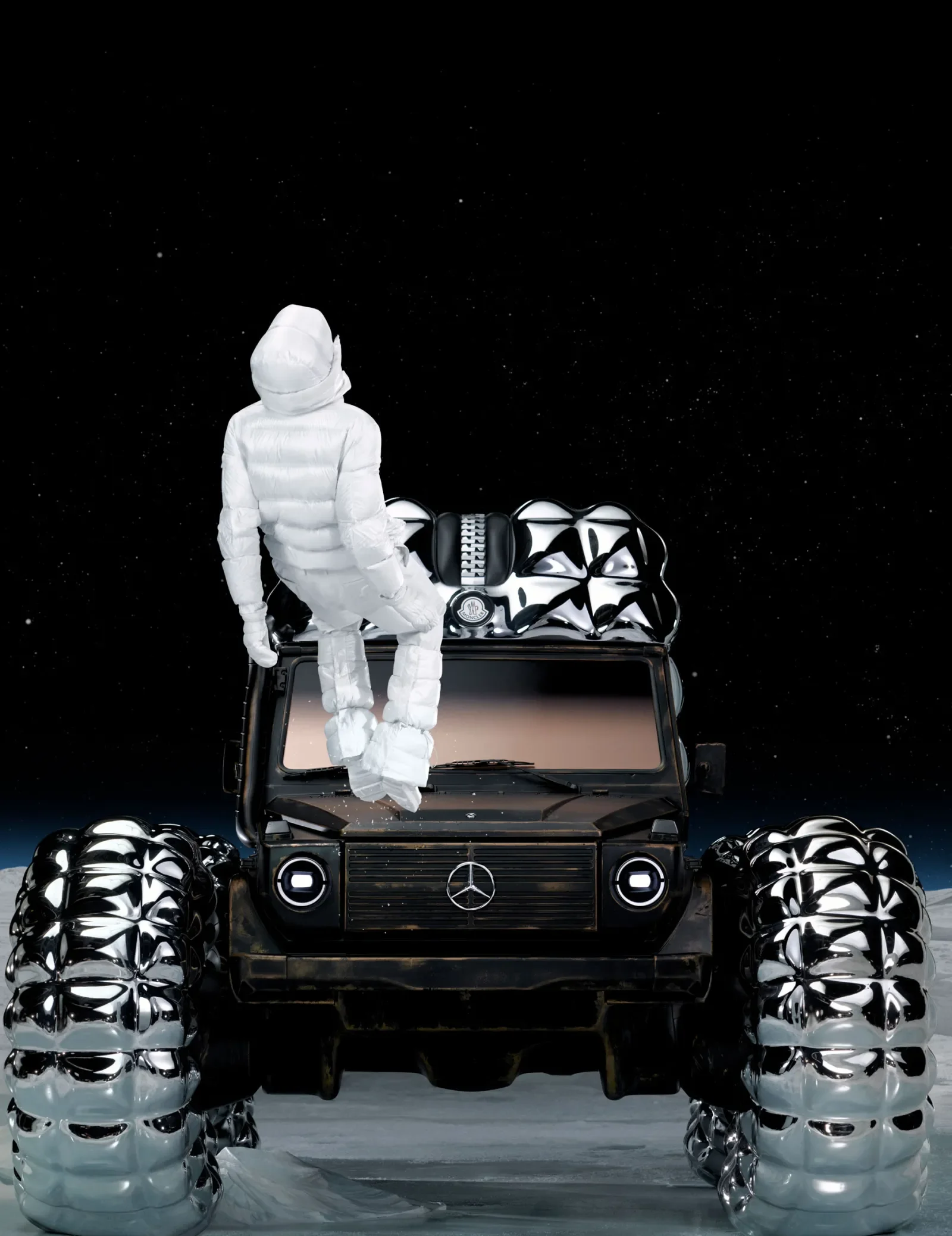 mb-moncler-shootingstill-m11-web-1600x-q80.webp