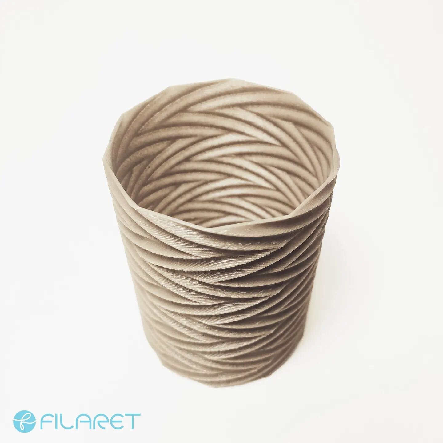 Cup made of butts? 😳

Another beautiful example 3D printed from upcycled cigarette butt waste! ♻️ 🚬

Reducing waste, biodegradable and guilt free! 💚

#Filaret #upcycling #waste #cigarette #butt