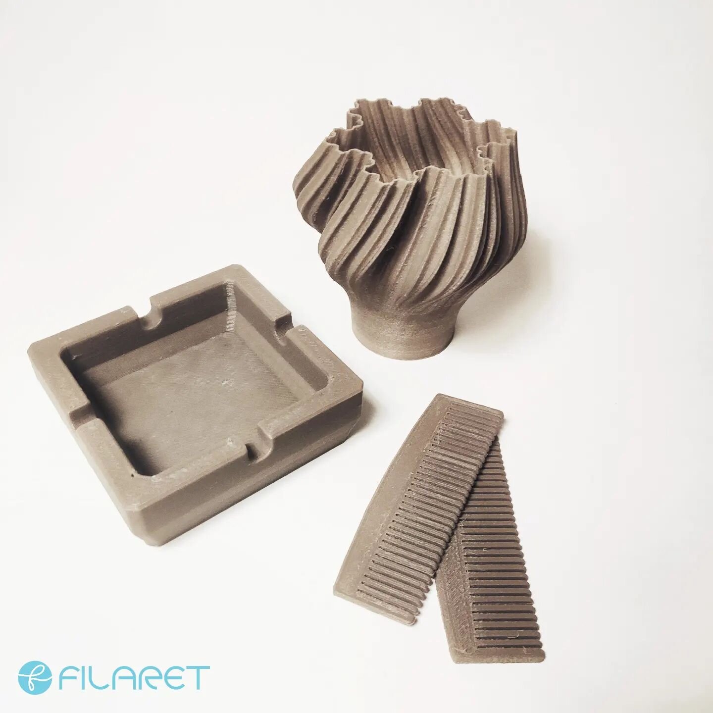 Have you ever combed your hair with cigarette butts? 💁&zwj;♀️

Ashtray, artistic cup and combs 3D printed with Filaret's upcycled cigarette butt filament! ♻️

Thank you @lecktor3d and @respiray_global team for your printing services. 💚

#3dprinting
