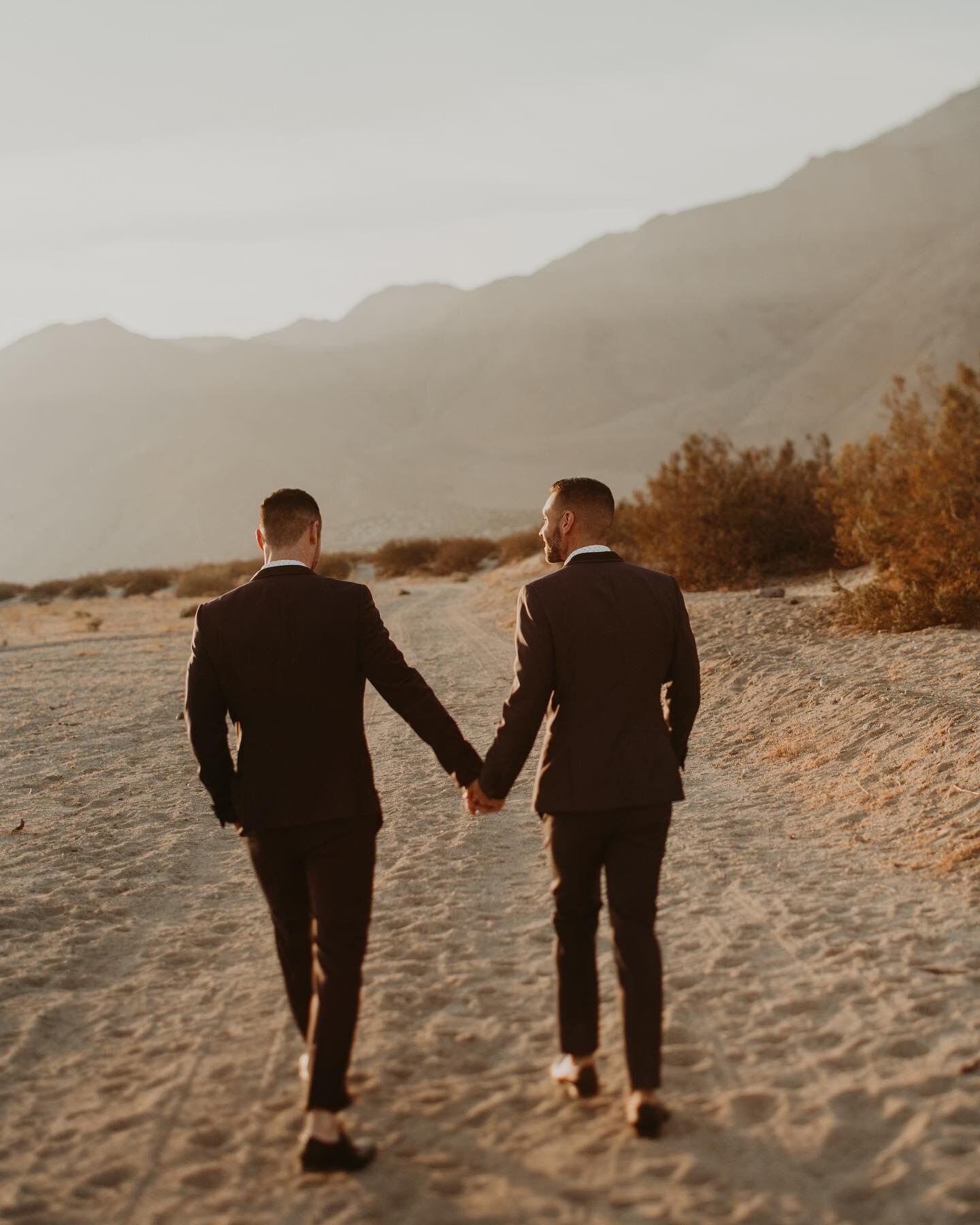 Sunrise in the desert. What a unique way to start your wedding day but with a sunrise session! Just the two of you to be in the moment and center yourselves before the celebration. 
.
.
.
.

Venue @avalonhotels 
Planning and Design @michellegaribayev