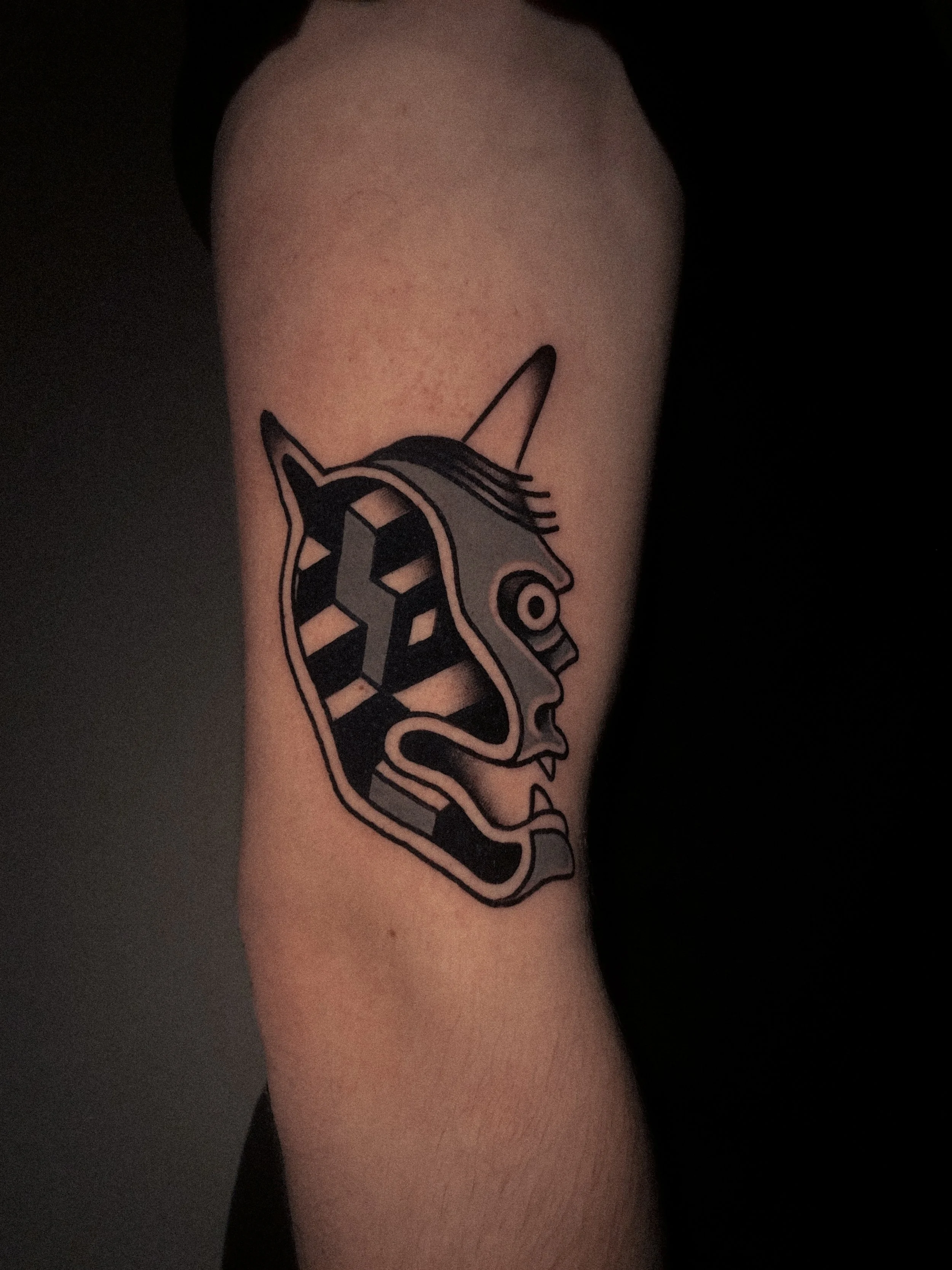 hanya mask tatuering i traditionell japansk stil