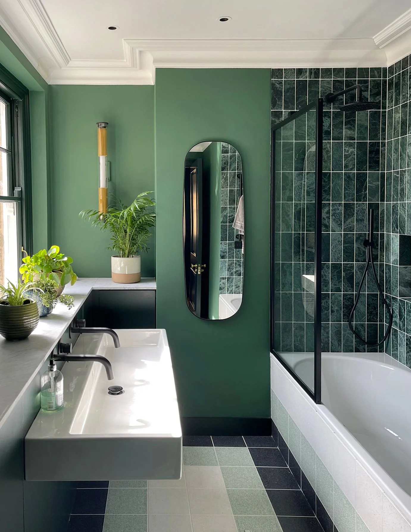 Guest Bathroom_Overstrand Mansions.jpg