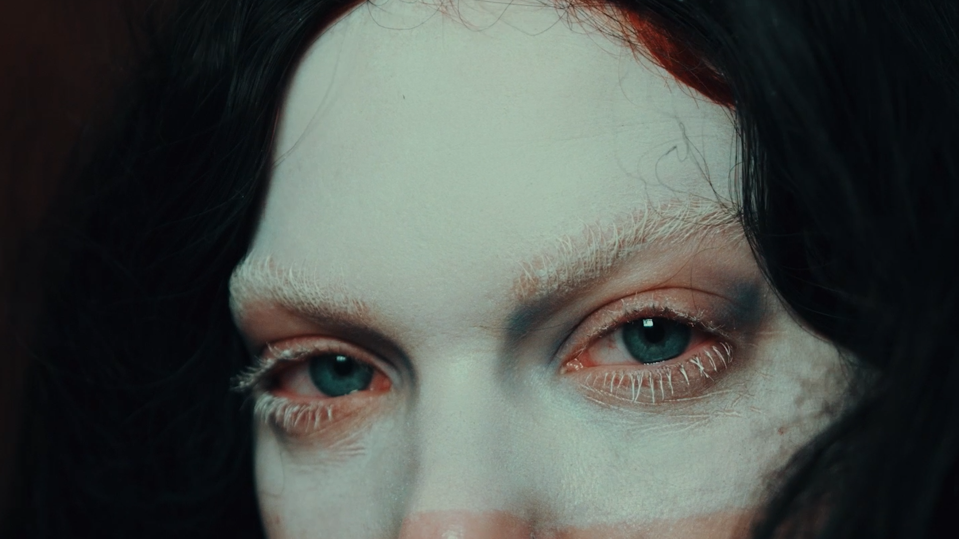 LOOP.00_00_01_10.Still004.png