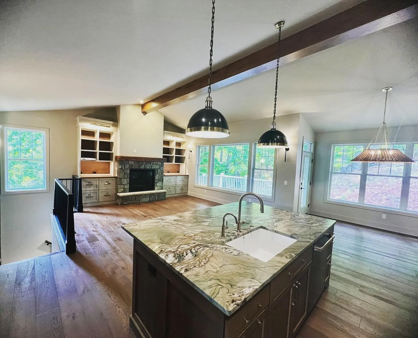 It&rsquo;s been a while since we&rsquo;ve updated on our Old Mission remodel project. We&rsquo;re ready to move furniture in so stay tuned! 

#oldmissionremodel #oldmissionpeninsula #remodel #nestindesign #nestofgrandtraverse #interiordesigner #michi