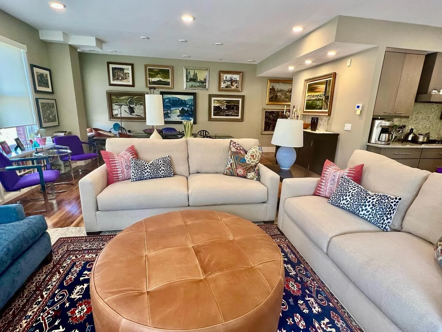 A living room close-up for our downtown artist&rsquo;s penthouse

#newfurniture #furniturerefresh #oldwithnew #downtowntraversecity #nestindesign #michiganinteriordesigner #interiordesigner #mixandmatch #traversecityinteriordesigner