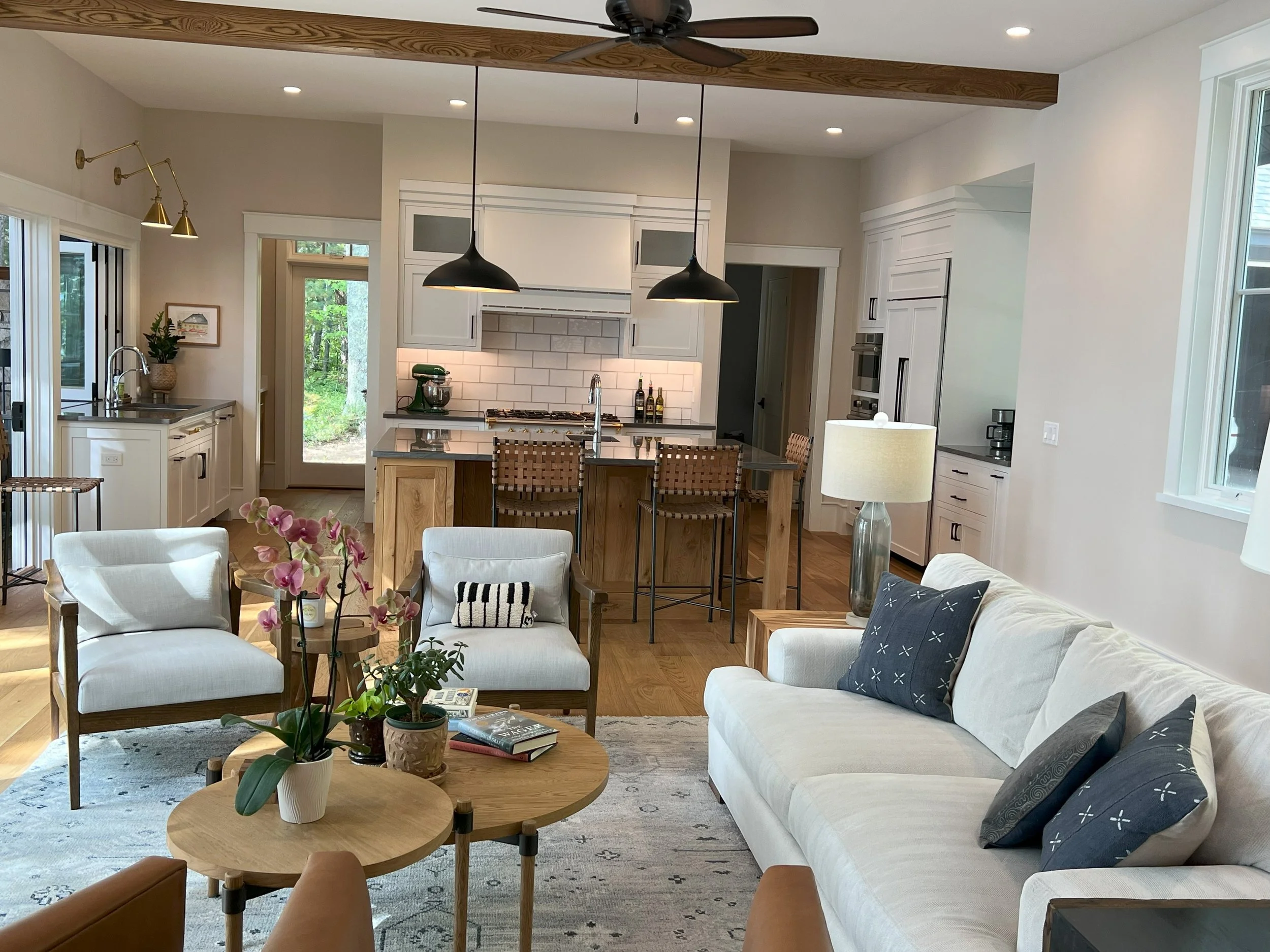lIVING RM KITCHEN.jpeg