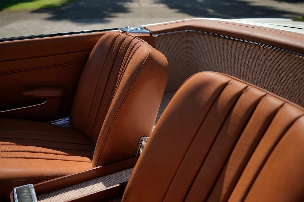 Mercedes W113 230 Pagoda - seats.JPG