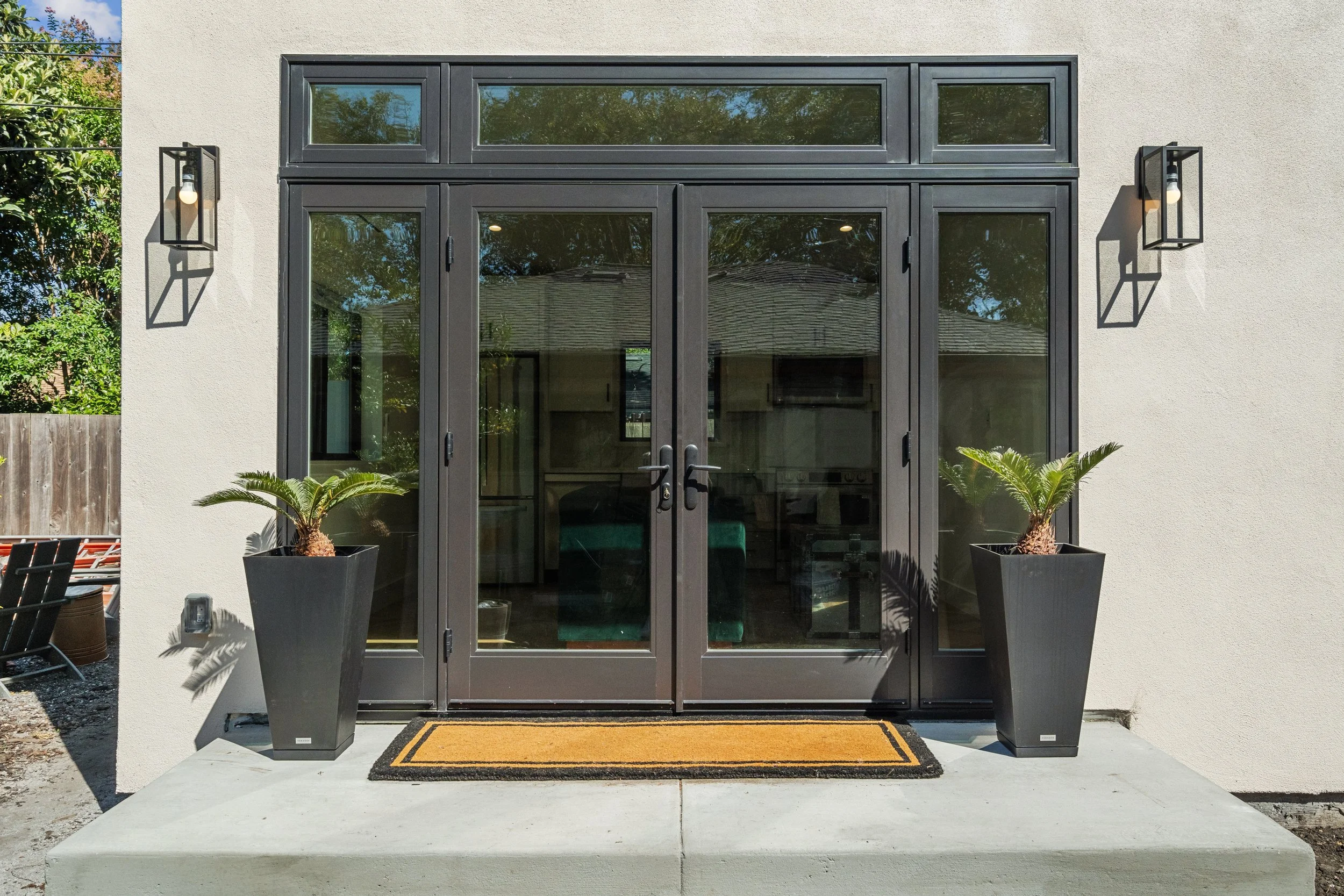 321 E St 3.jpg