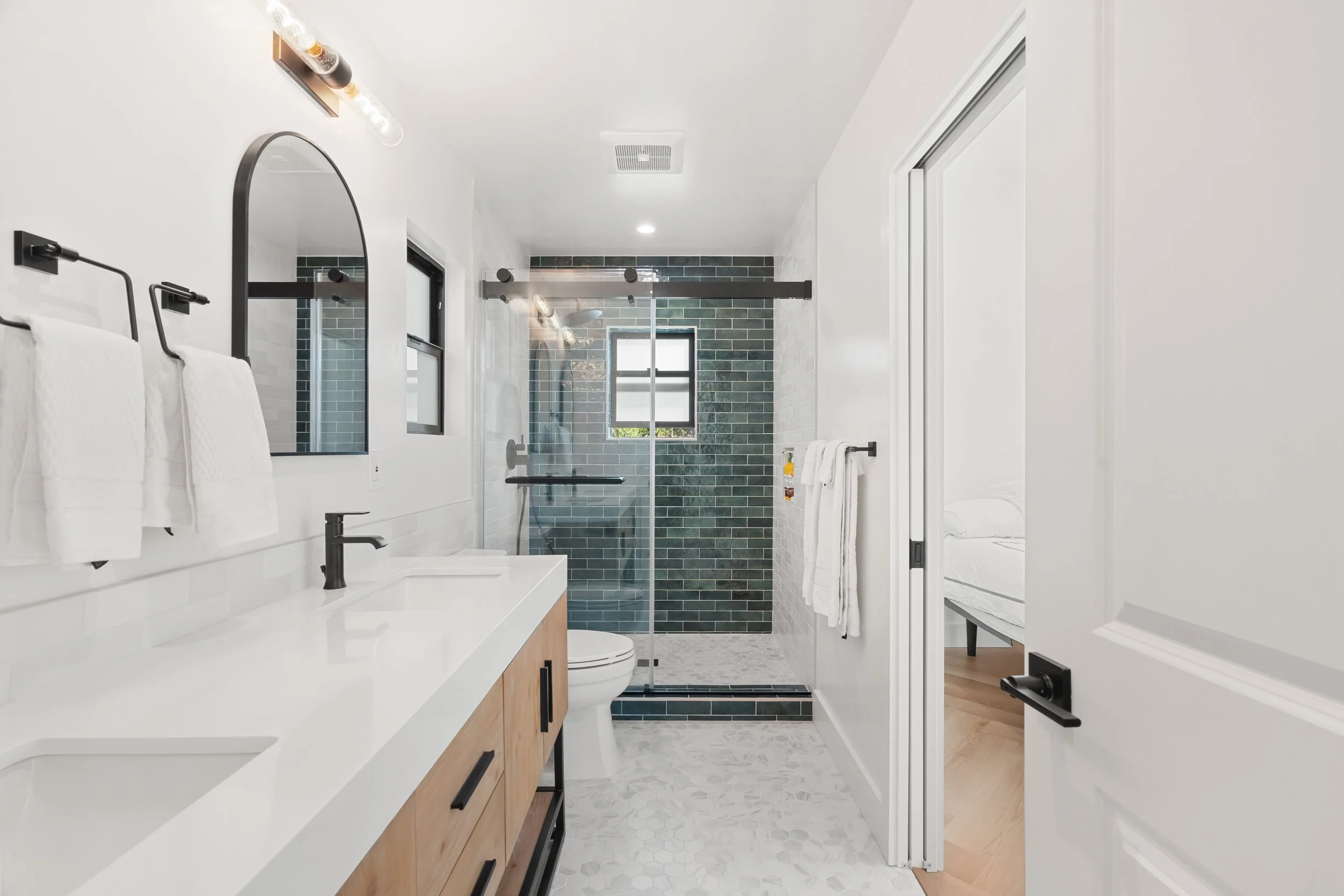 321 E St 15.jpg