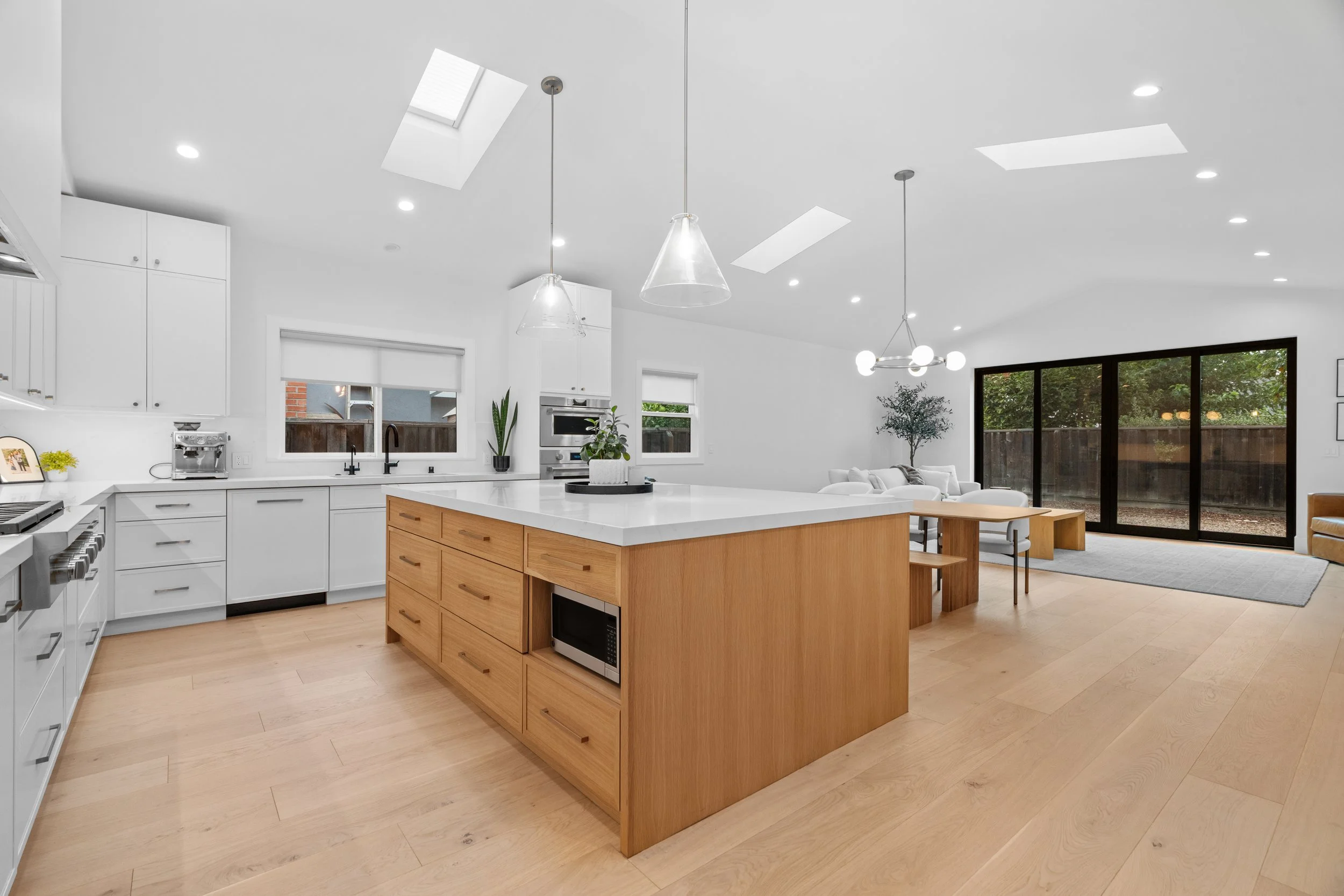 943 Larkspur Ave-Photo-7.jpg