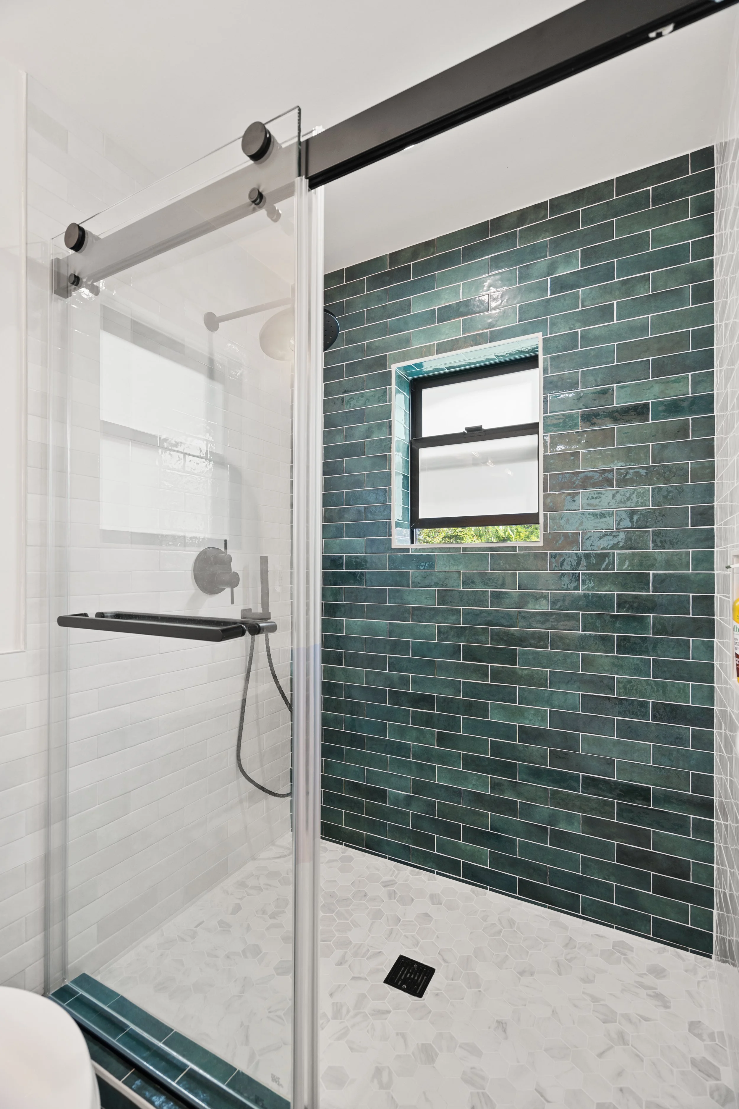 321 E St 26.jpg