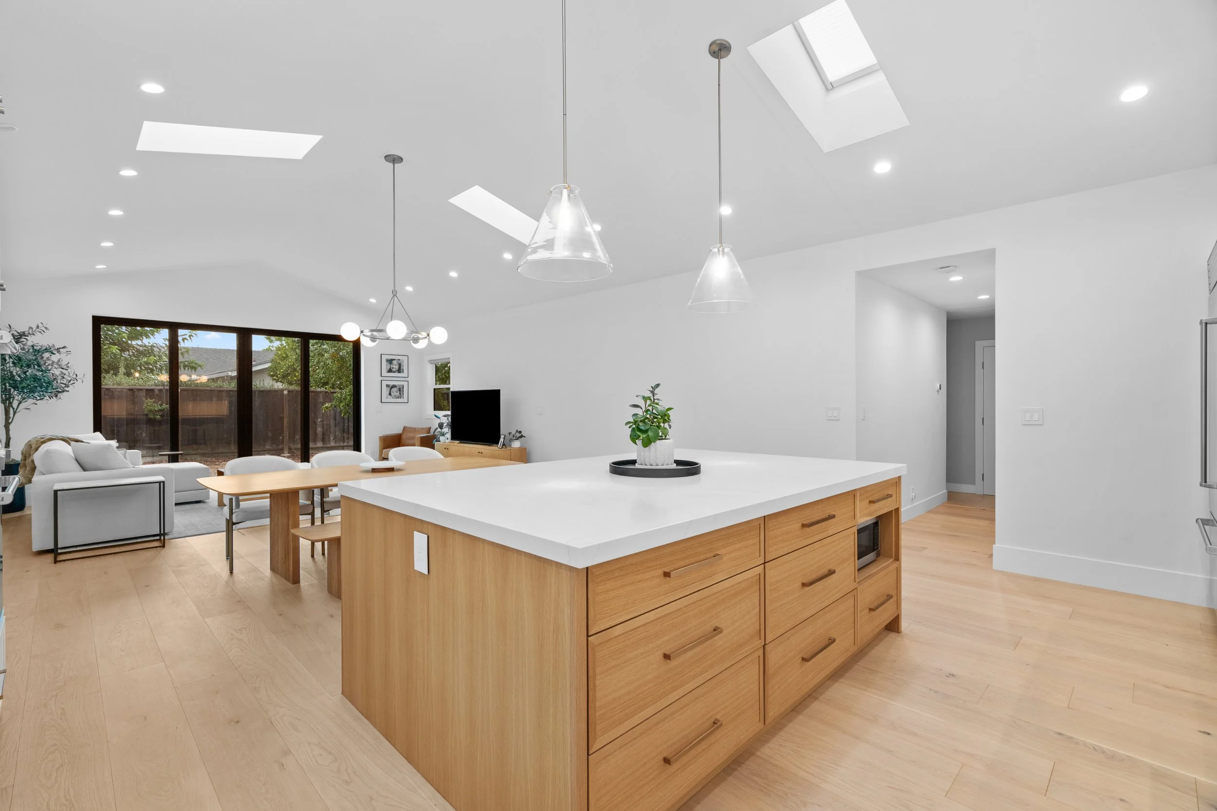 943 Larkspur Ave-Photo-8.jpg
