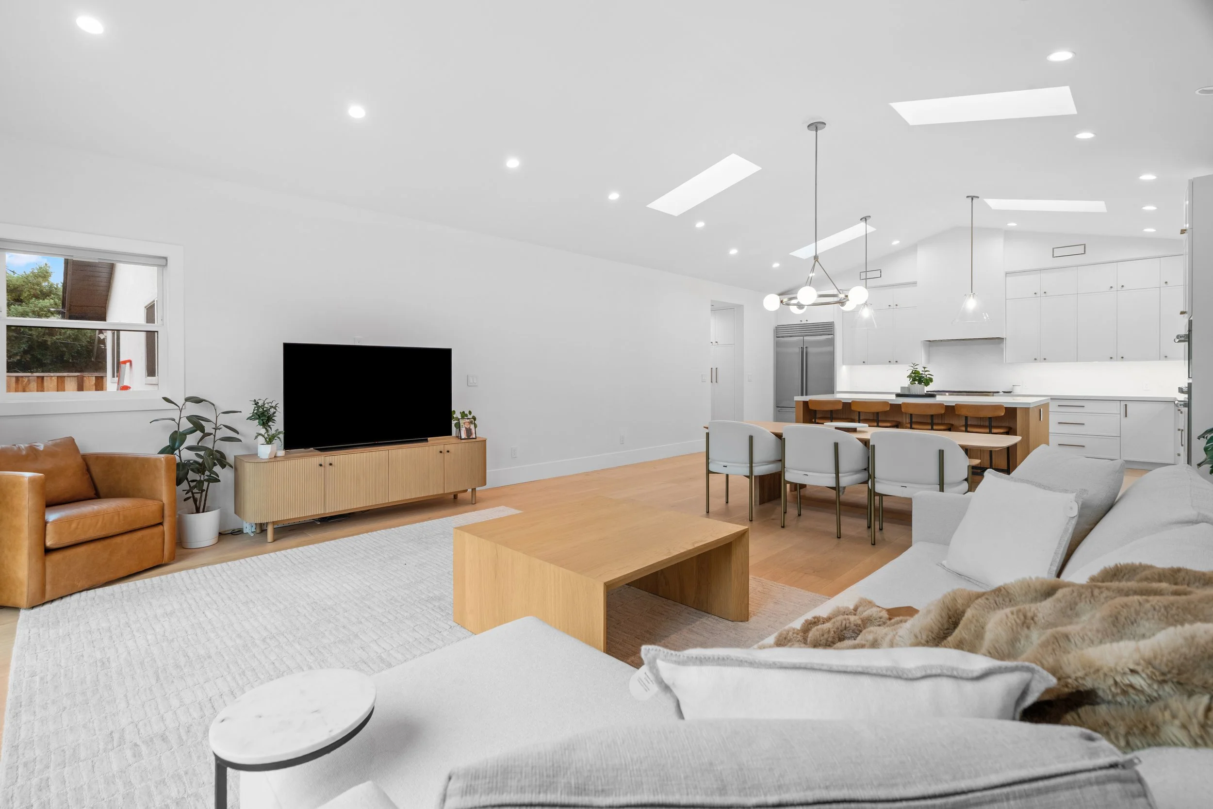 943 Larkspur Ave-Photo-3.jpg