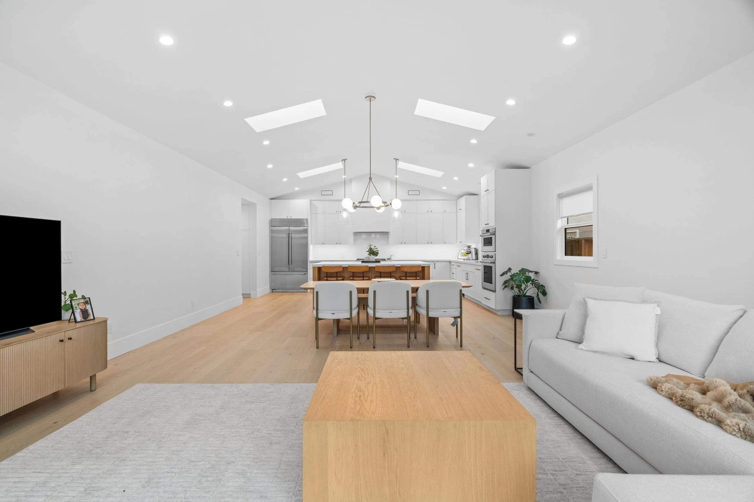 943 Larkspur Ave-Photo-2.jpg