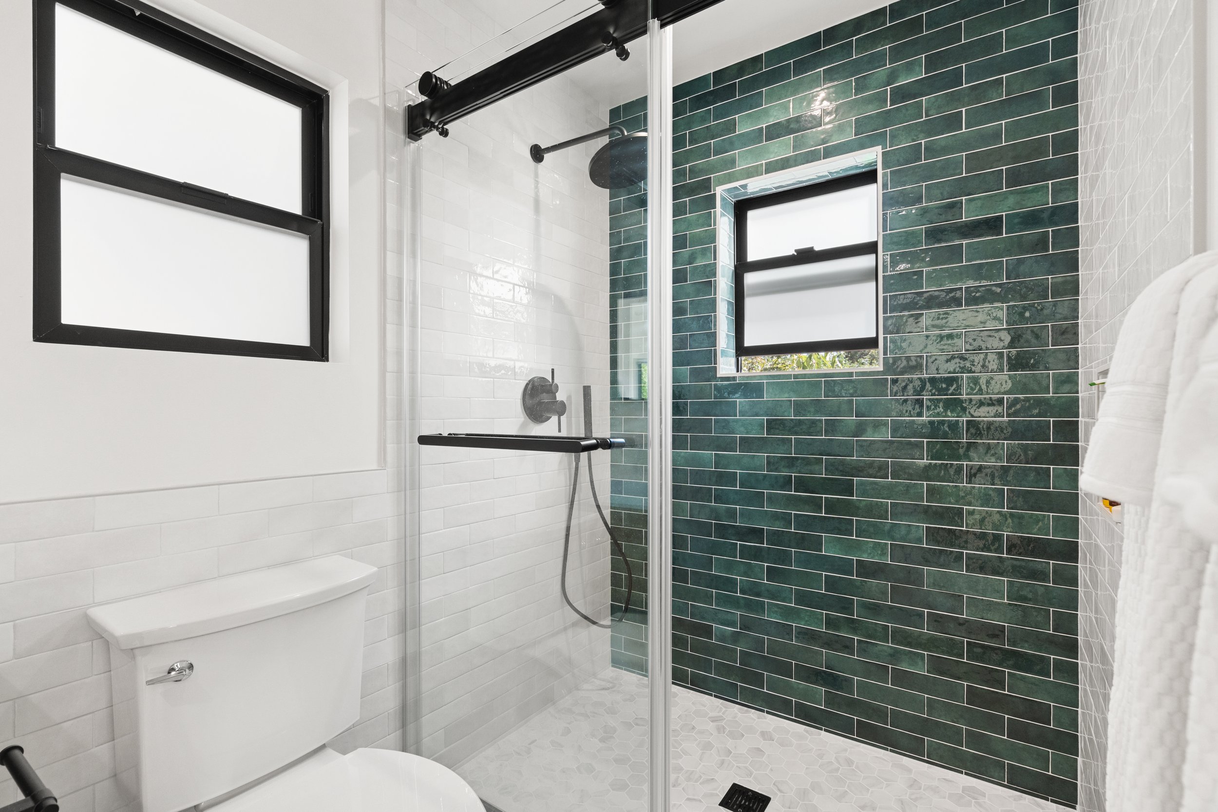 321 E St 14.jpg