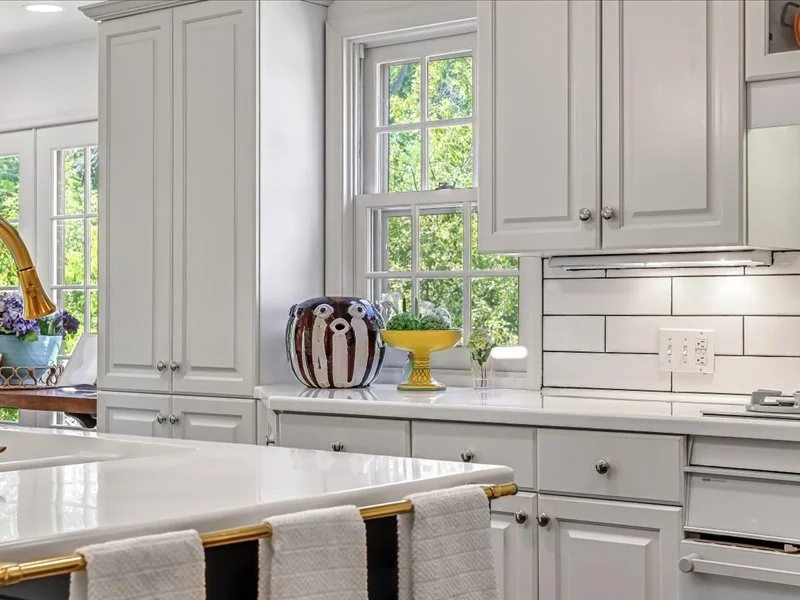 45-Kitchen Area.jpg