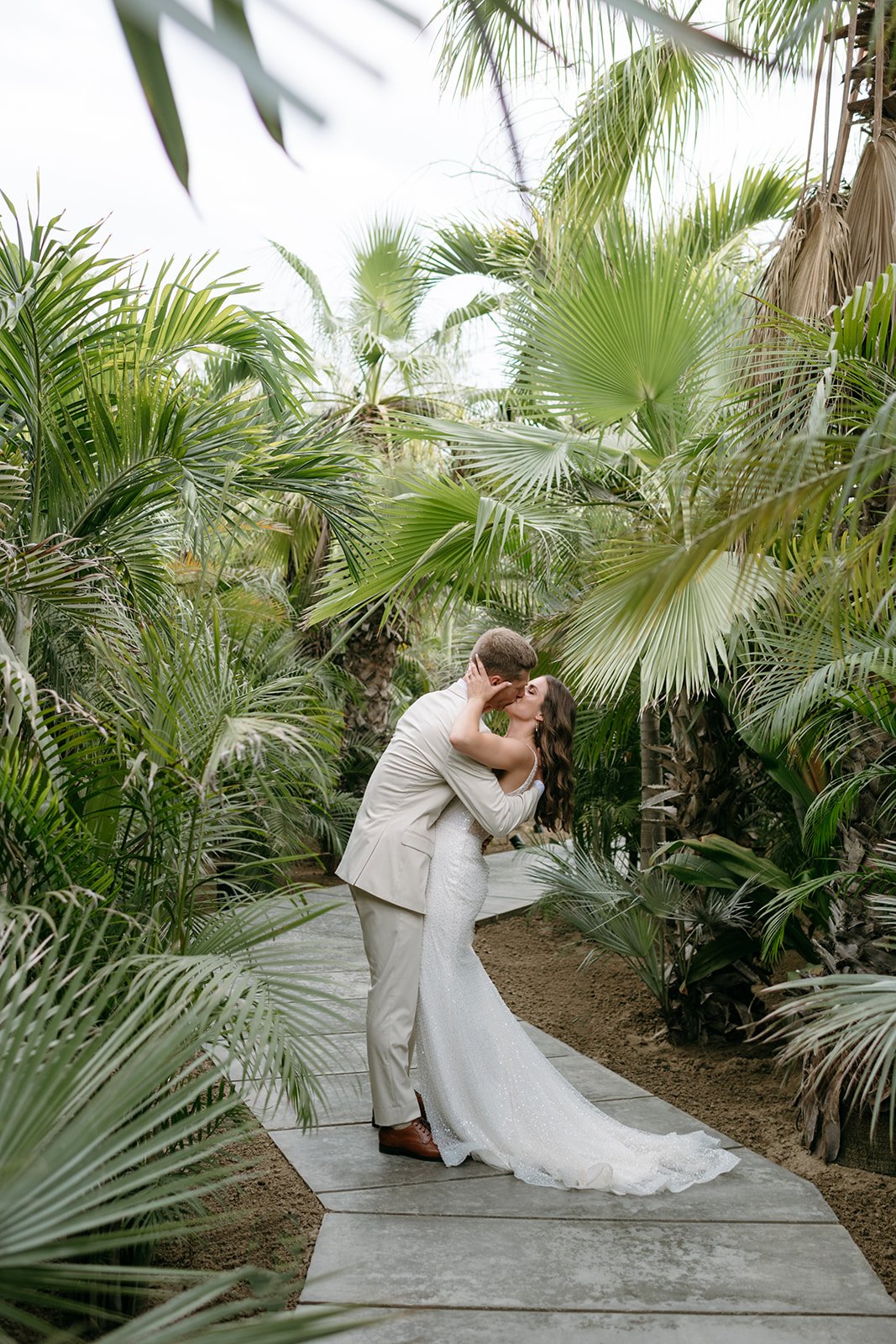 holly-andrew-acre-cabo-mexico-wedding-preview-26.jpg