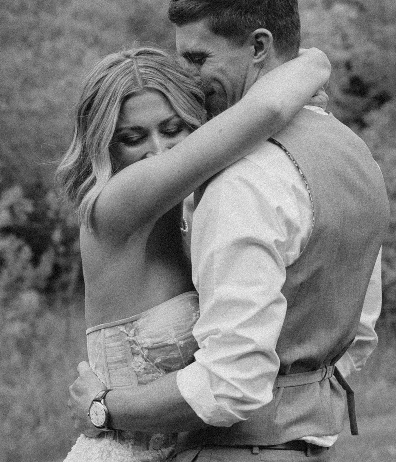 nicole & zach sneaks-87.jpg