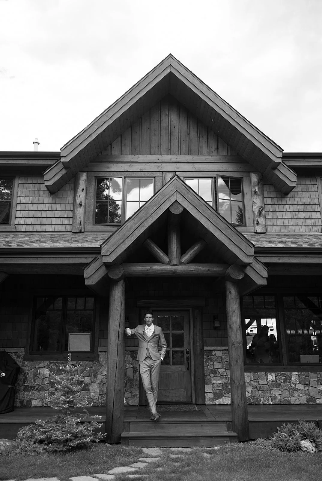 nicole & zach sneaks-18.jpg