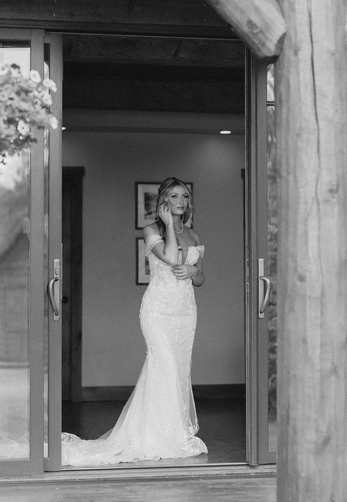 nicole & zach sneaks-20.jpg