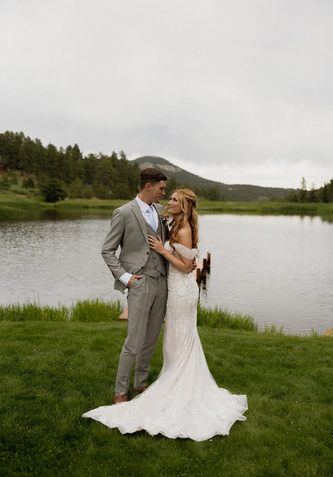 nicole & zach sneaks-76.jpg