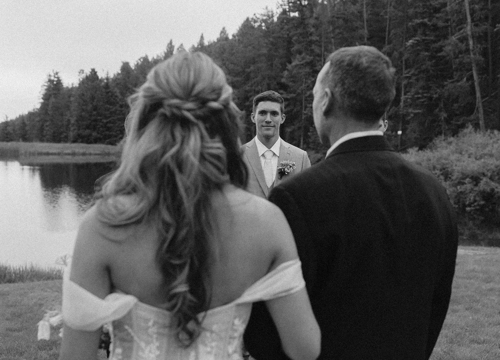 nicole & zach sneaks-61.jpg