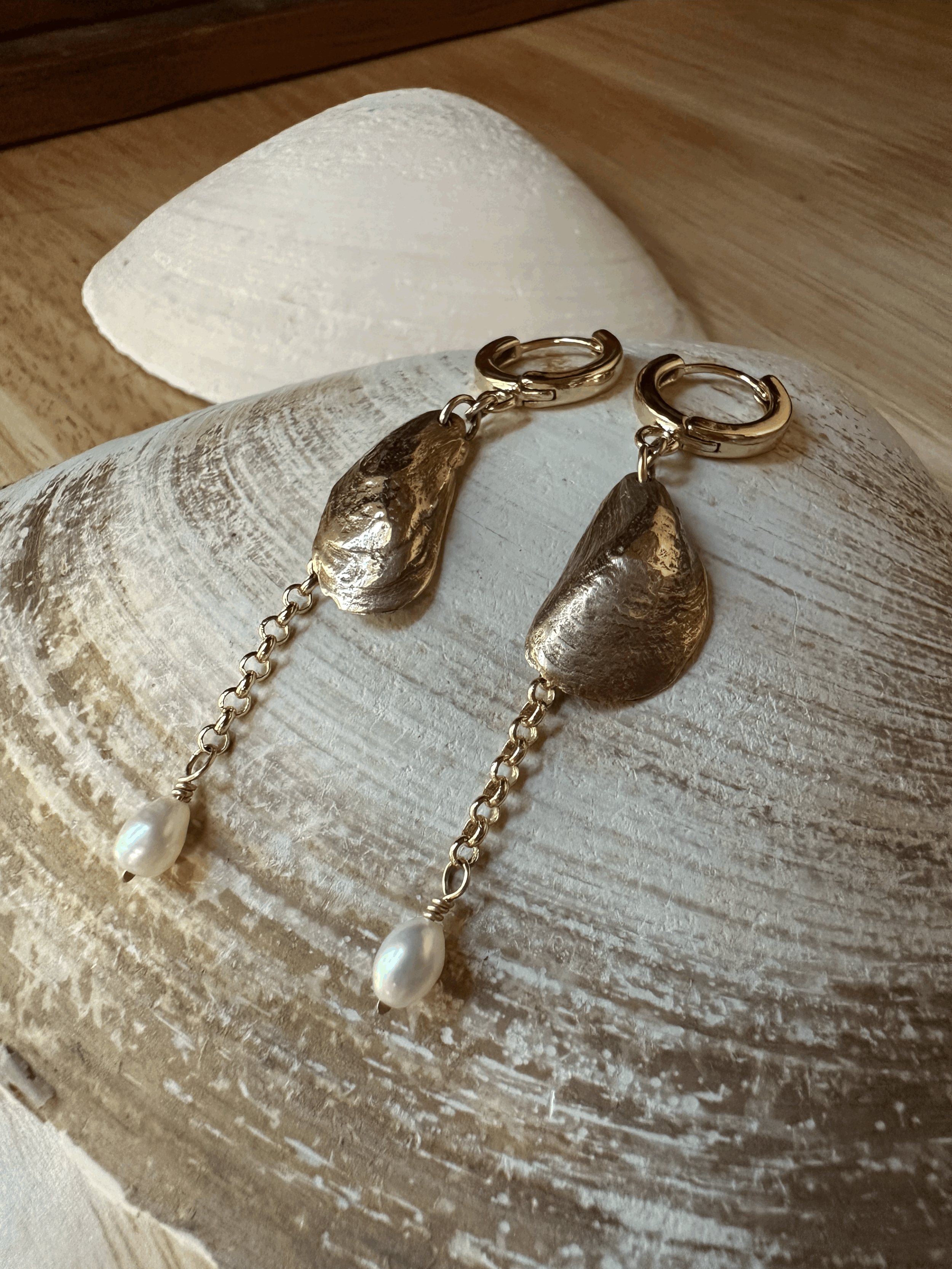 Mussel Shell Huggies