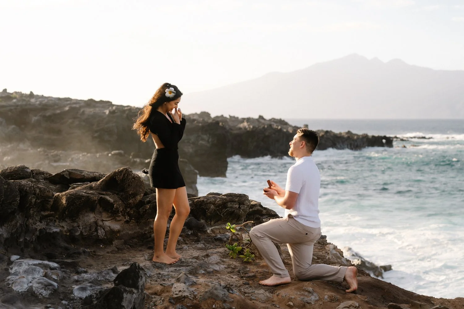 Surprise proposal captured by Maui photographer at Ironwoods Cliffs