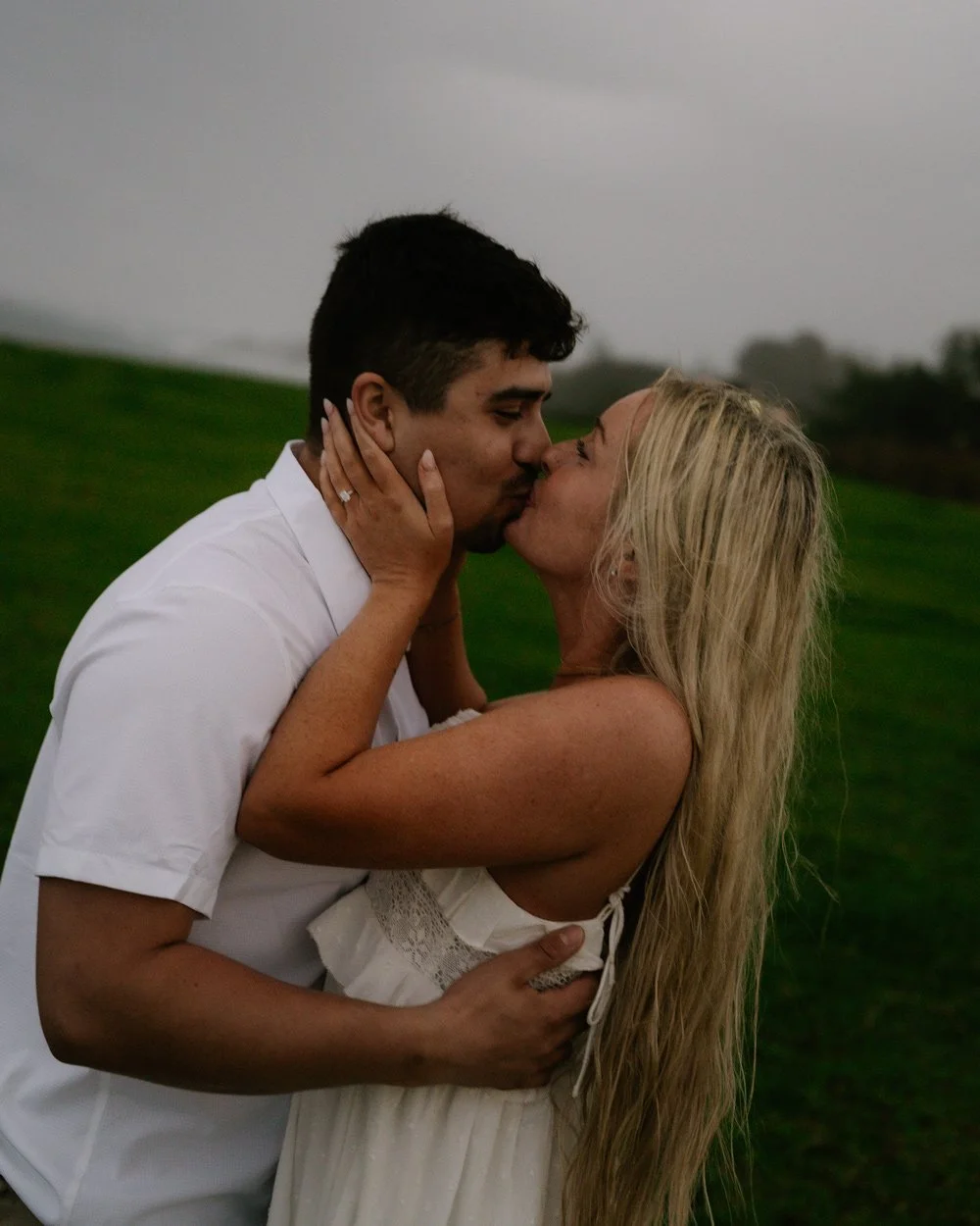 Couples photoshoot on a rainy day on Maui
