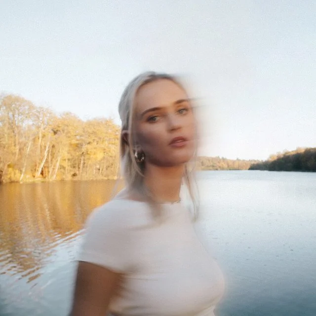 Ella McRobb - Slow motion Heart break (Mixing)