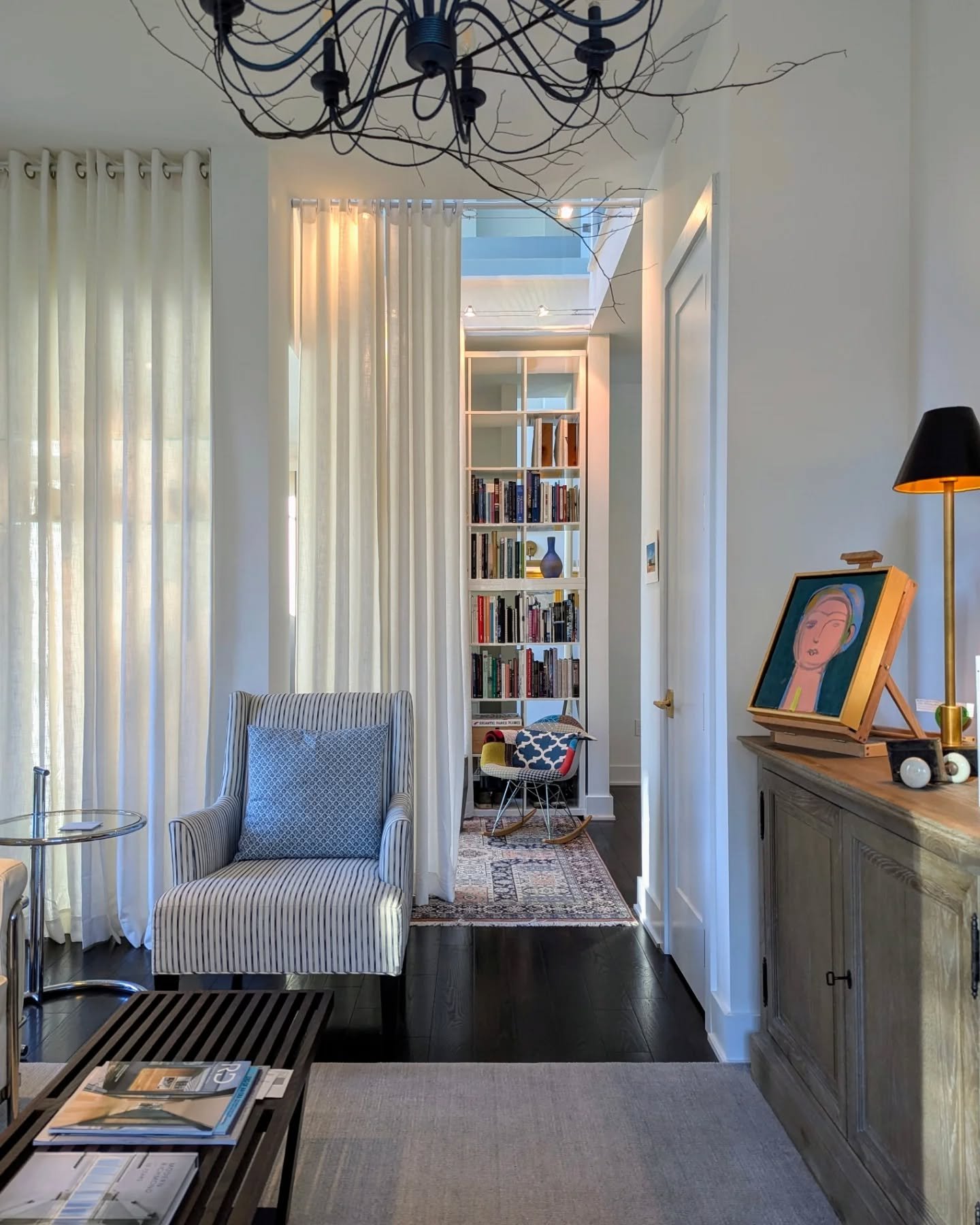 Midwinter Light | 4:30pm

#light #design #virginialiving #virginiapiedmont #placemaking #architecture #modernarchitecture #residentialarchitecture #residentialdesign #modernhouse #virginia #virginiamodern #vamodern #richmond #rva #sw7005 #bespoke #ti