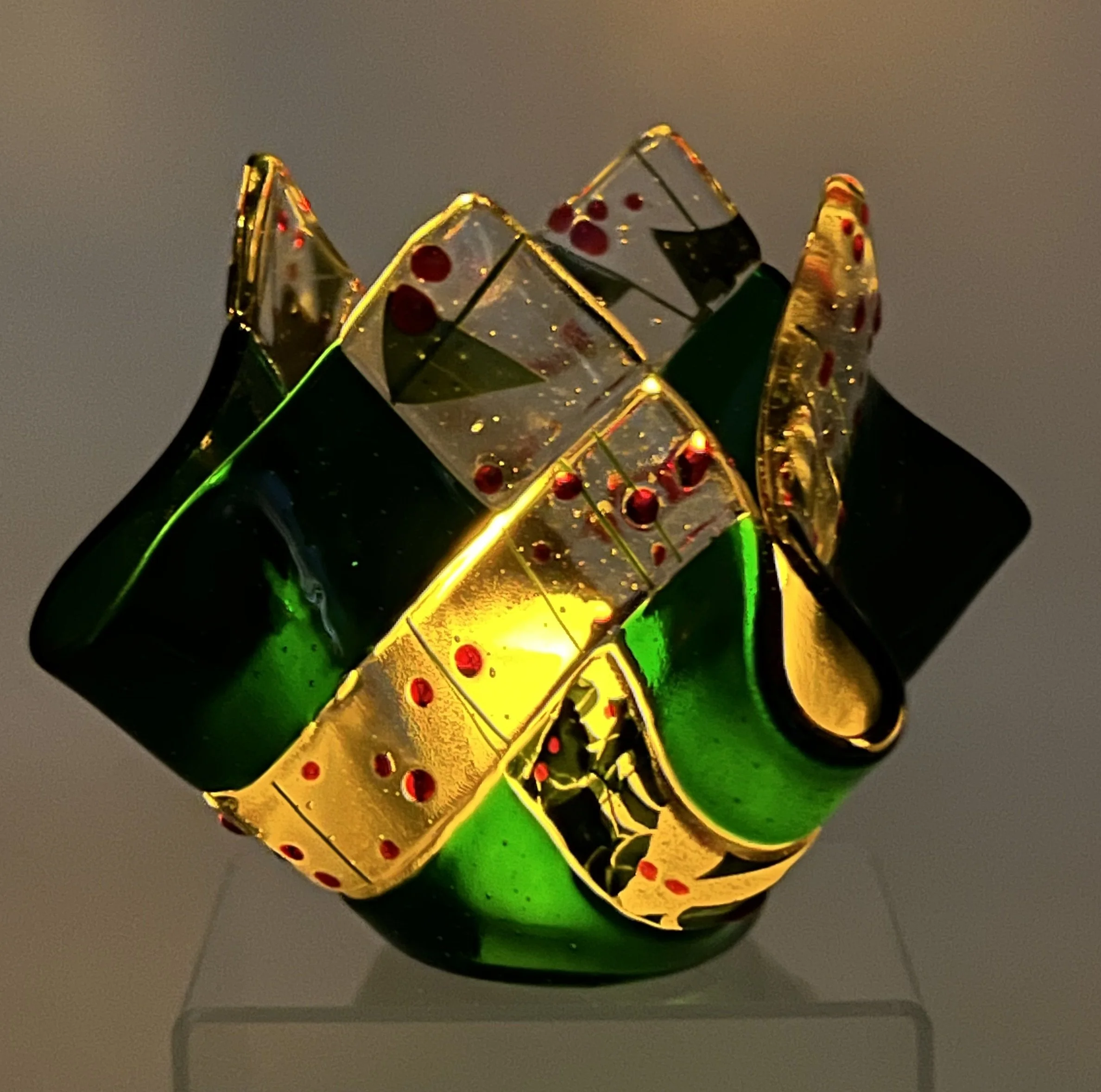 same candleholder as previous photo, different lighting