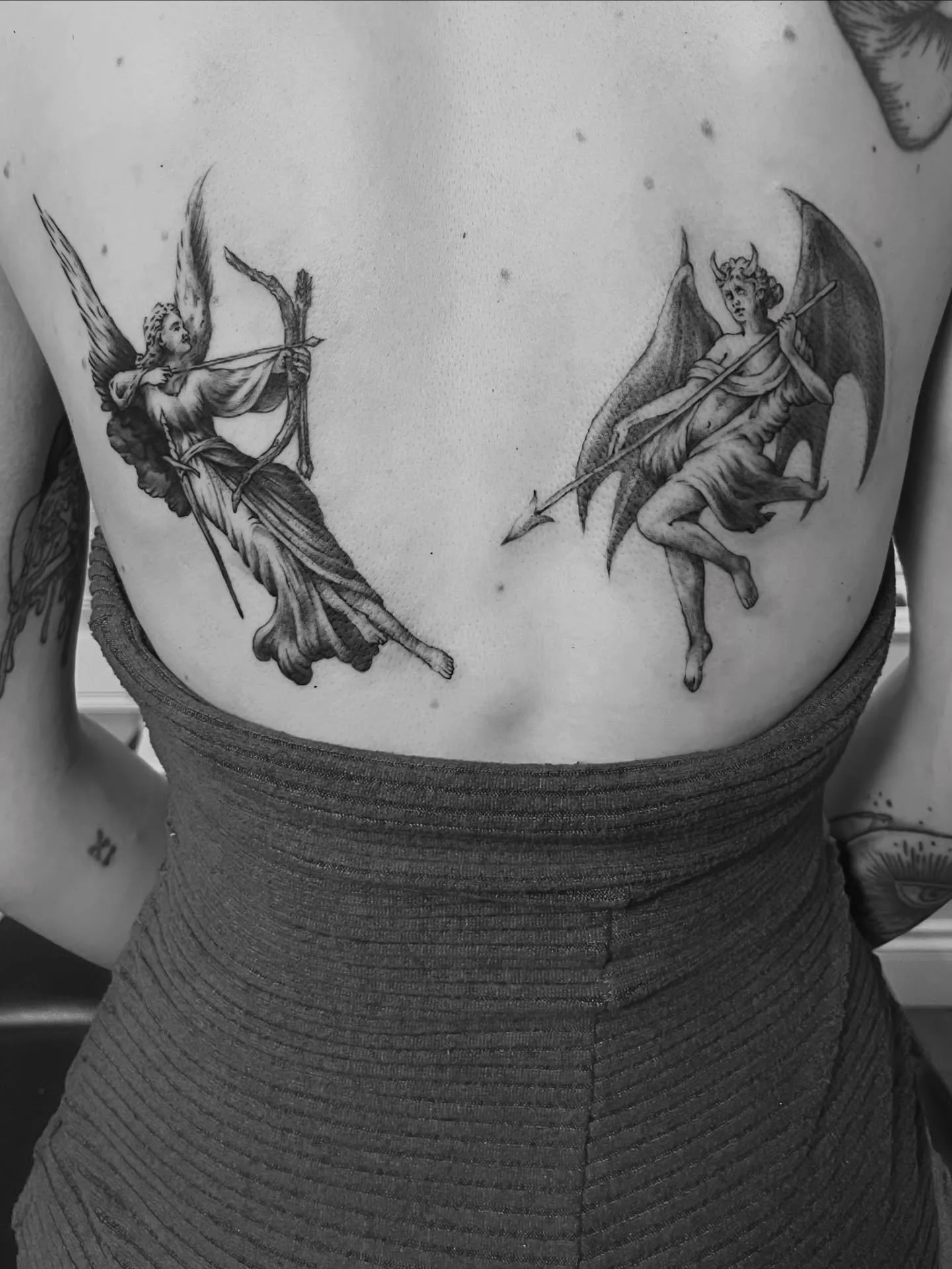 Couple angels for @k8.southam 🪽 absolutely loved doing this one from sketch to skin.