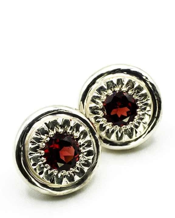 GarnetStuds-001.jpg
