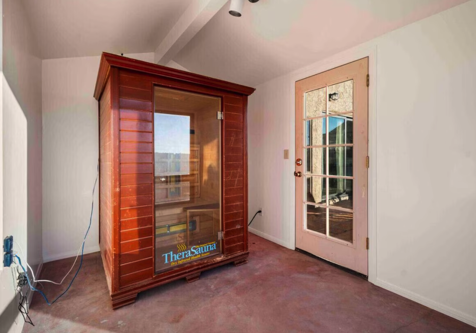 Crimson Haven Sauna.png (Copy)