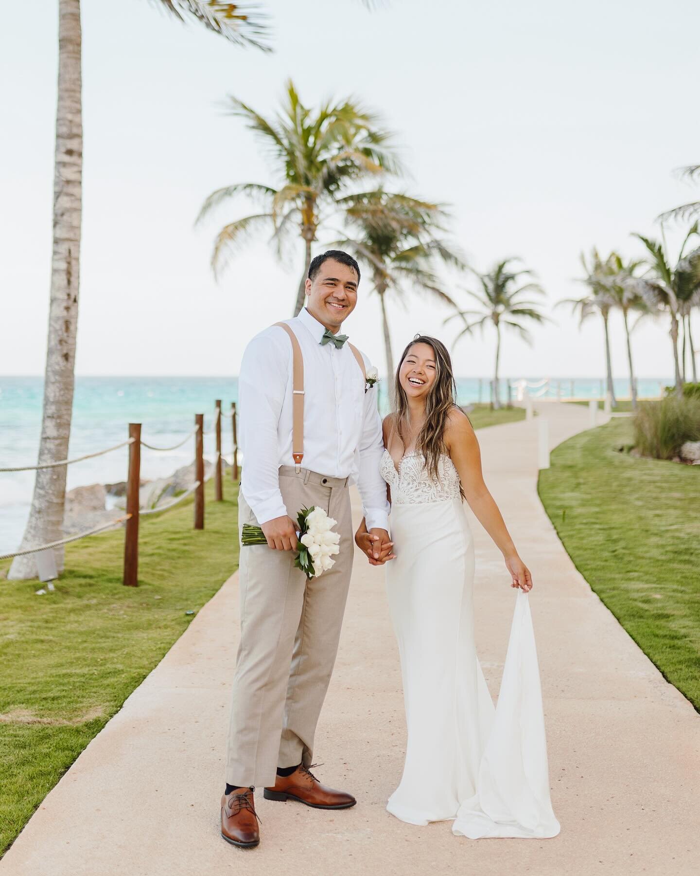 how am I supposed to boil down tiffany and chris&rsquo; wedding to 10 frames?! tooo many favorites. 

they had a ceremony in washington last may, then celebrated one more time in canc&uacute;n in july (these photos). so beautiful and so much FUN.
