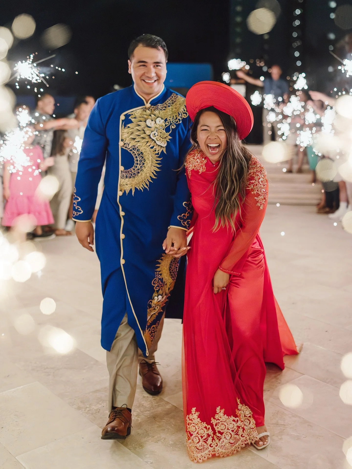 about to word dump but @brynnakathleensweet mentioned how after taking certain photos you just imagine them being framed. I love that feeling! it&rsquo;s exciting to get thank you/holiday/save the dates and see what photos were chosen for it. equally