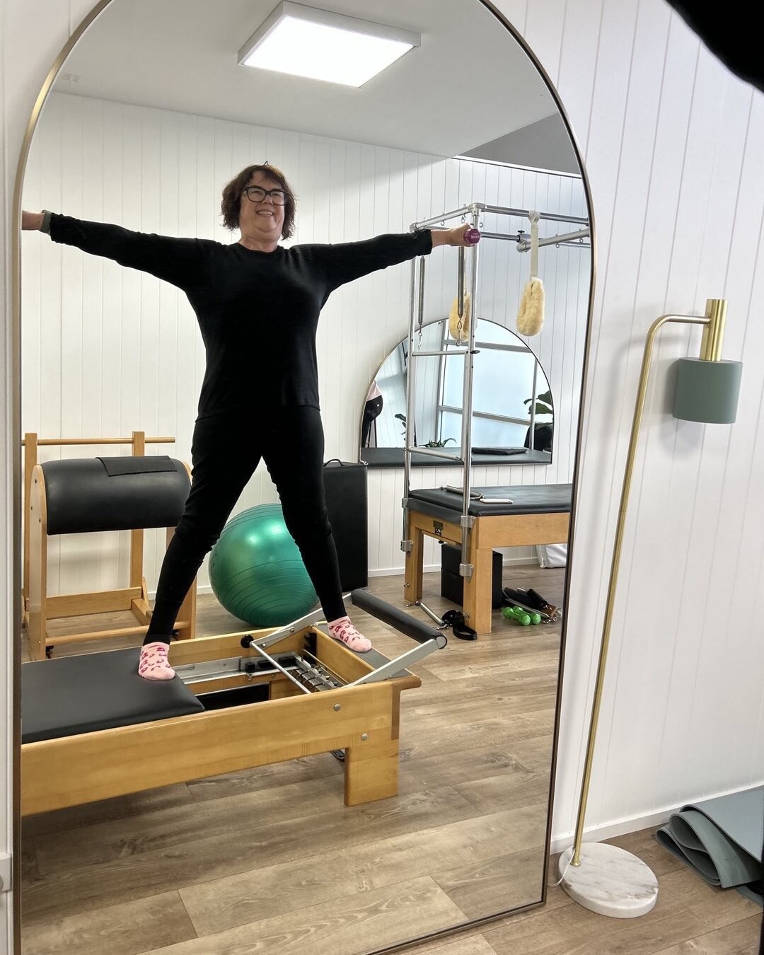 Friday afternoon fun at #clinicalpilates 
This power move leaves us feeling amazing 🤩