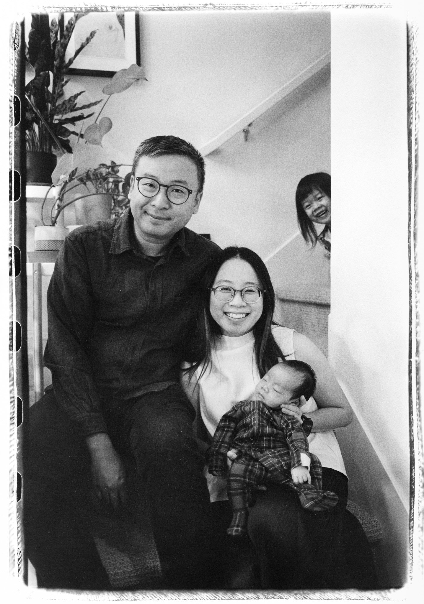 I-Cheng, Chieng-Du,Bobo,Sunny-Family Photo-1-2.jpg