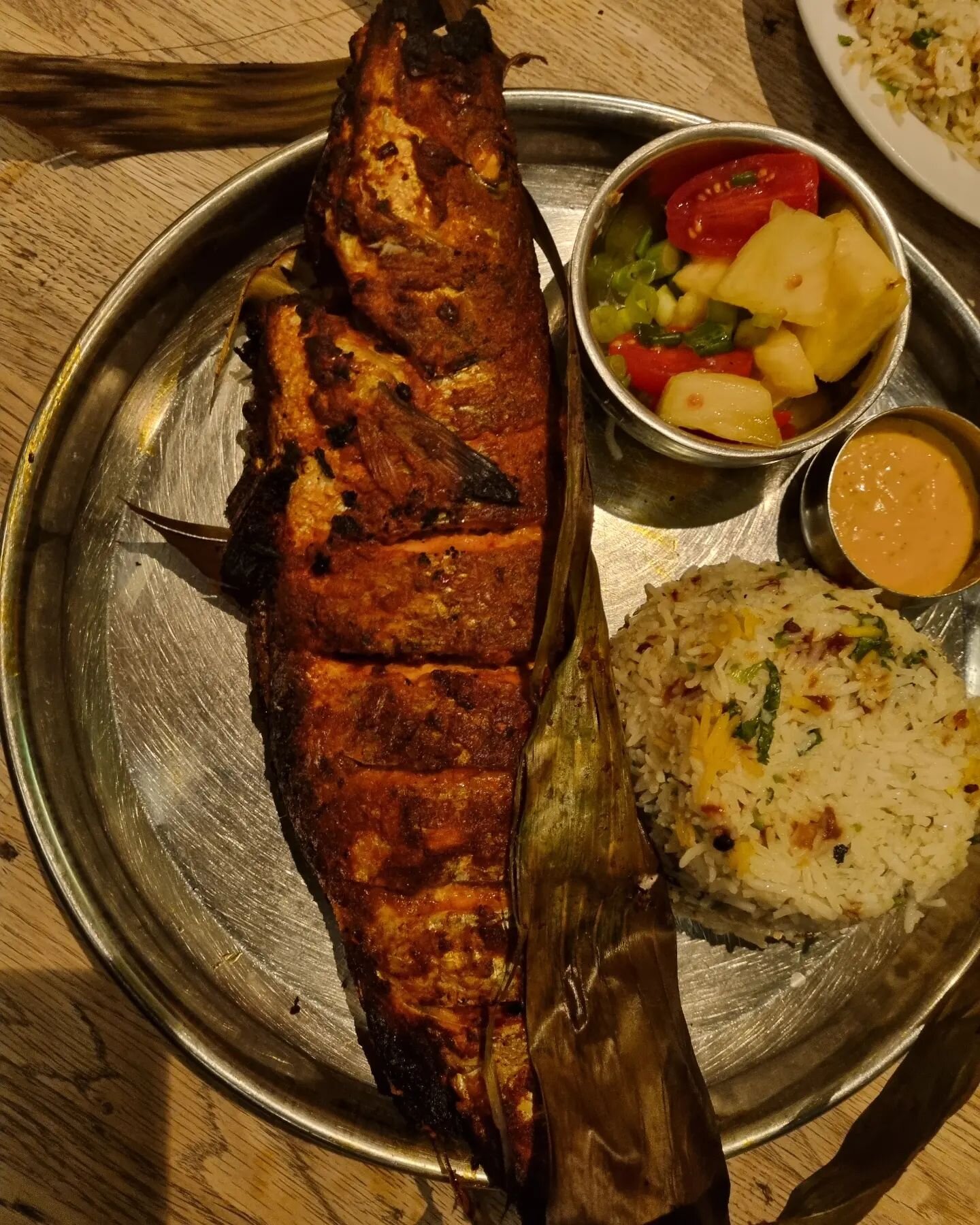 Amazing food at curry leaf last night. Everyone agreed that star of the show was whole seabass wrapped in banana leaves and cooked on the tandoor. Could eat it every night
#curryleaf #brighton #brightonfoodie
