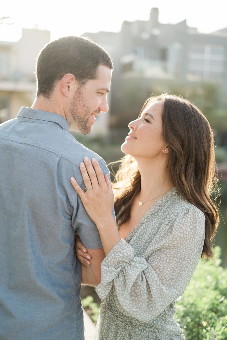 Venice-Beach-Canals-Engagement-Session-Taylor-Kinzie-Photography_1280.jpg