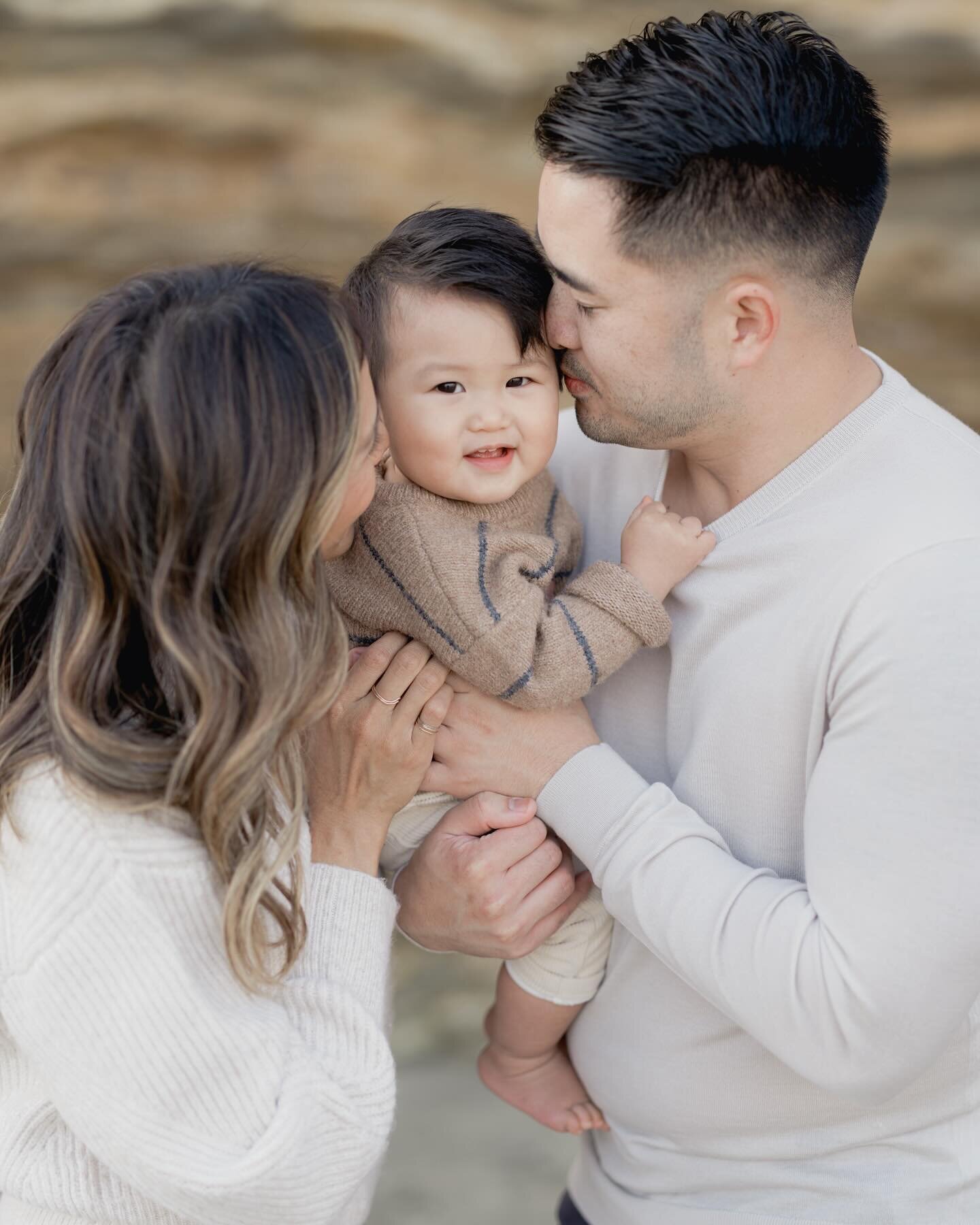 &lsquo;Tis the season for family. Remember to take the time to be present for the baby giggles, the tiny toes, and warm snuggles. These are the things that make this time extra special. #ocfamilyphotographer #ocfamily #newportfamilyphotographer
