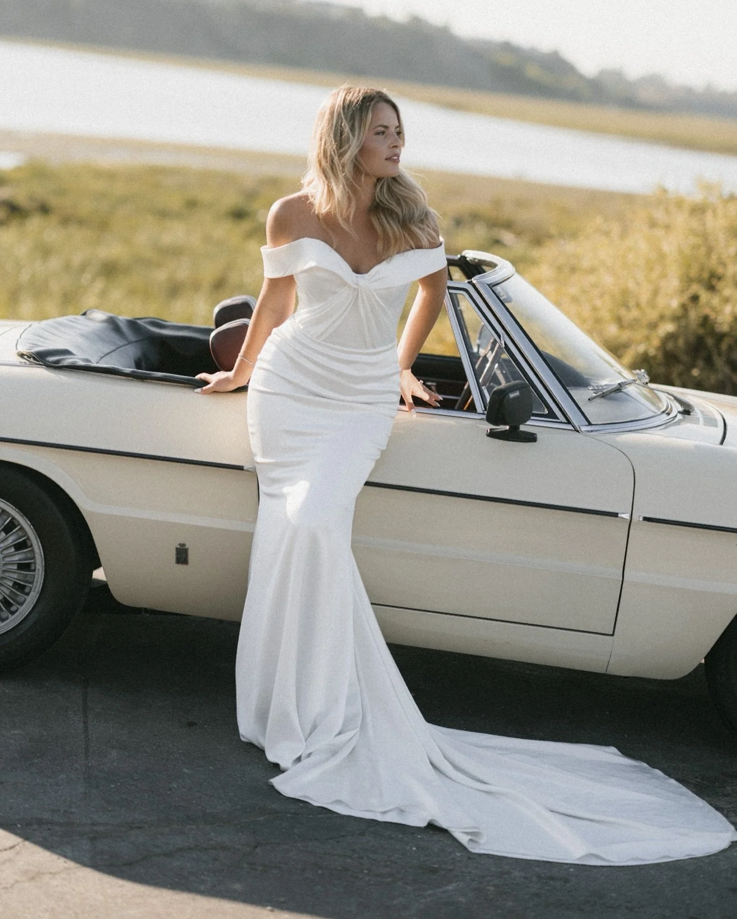 California dreaming. ✨ 

Edited with @theeditorialedit 
Photography @taylorkinziephoto 
Bridal Gown @lihihod 
Bridal Shop @nwlabridal 
Car Rental @hollywoodclassiccar 
Videography @stevendornfilms 
Models @emilyvansaun @johnlagattuta 

#santabarbarae