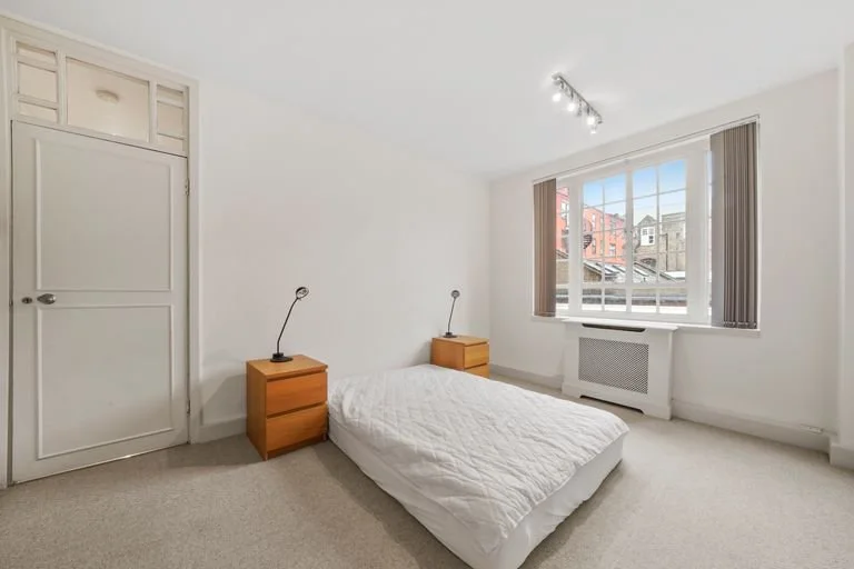 SWAN COURT FOR SALE — WILLIAM MORRIS