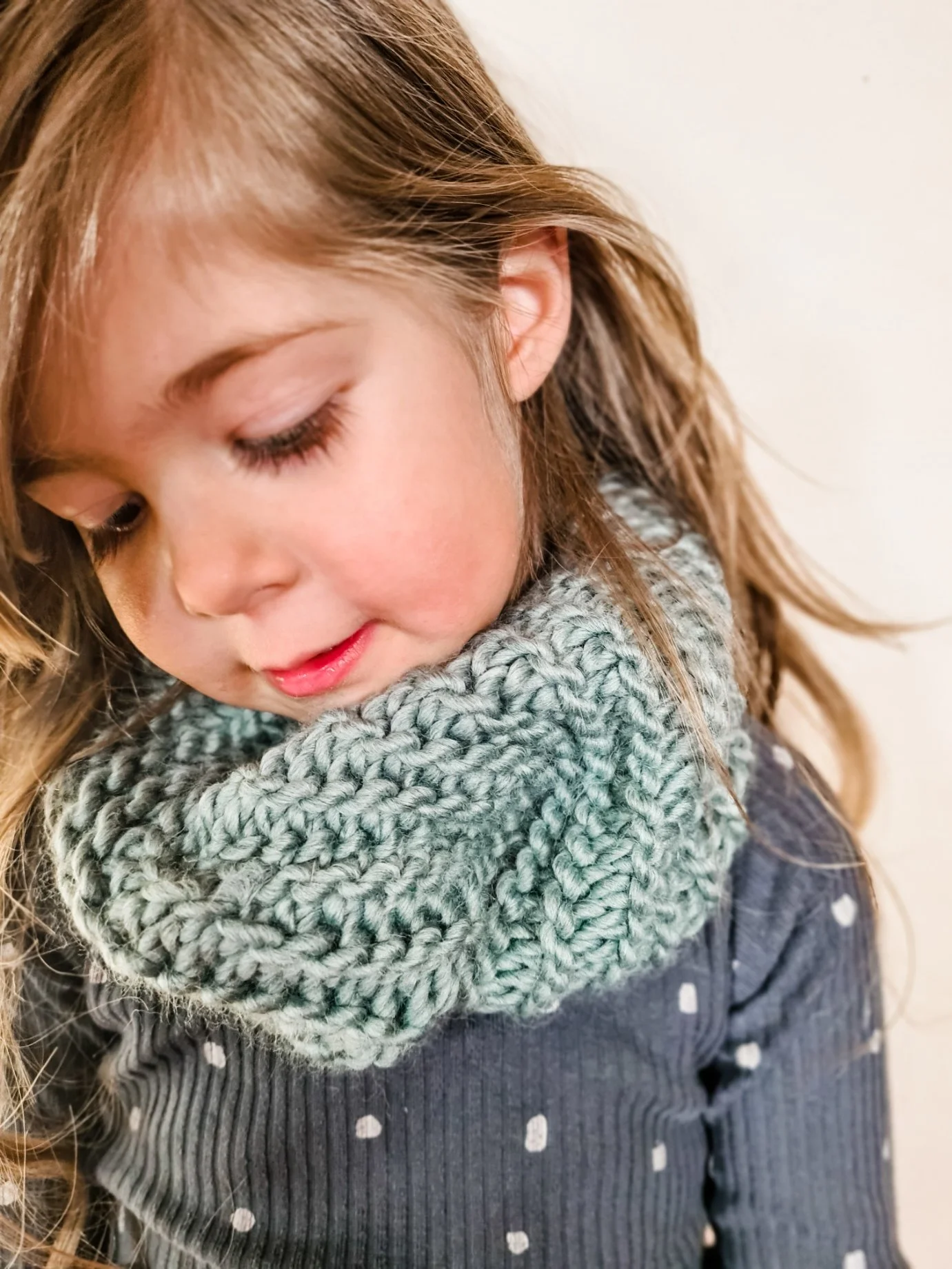 Twisted Cowl - FREE pattern and tutorial! — Nomad Stitches