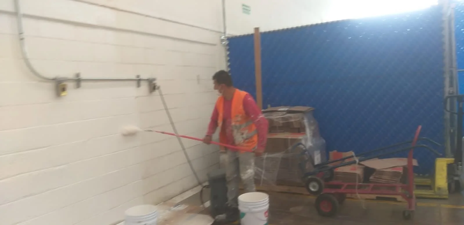 2022-10-01 Pintura en muro.jpeg