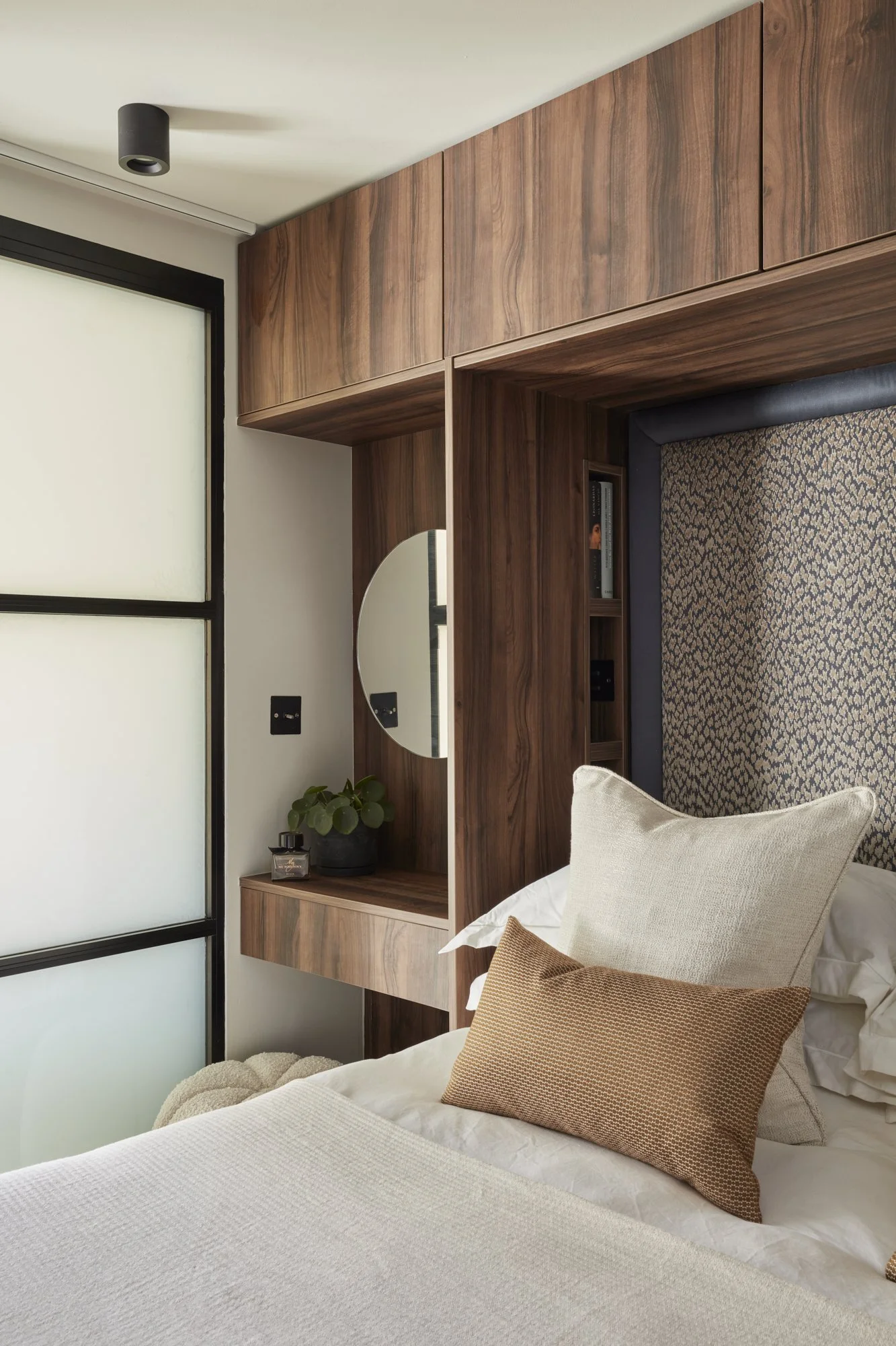 Curated visual reference: Curated Studio Apartment Renovation Projects Gallery View 47