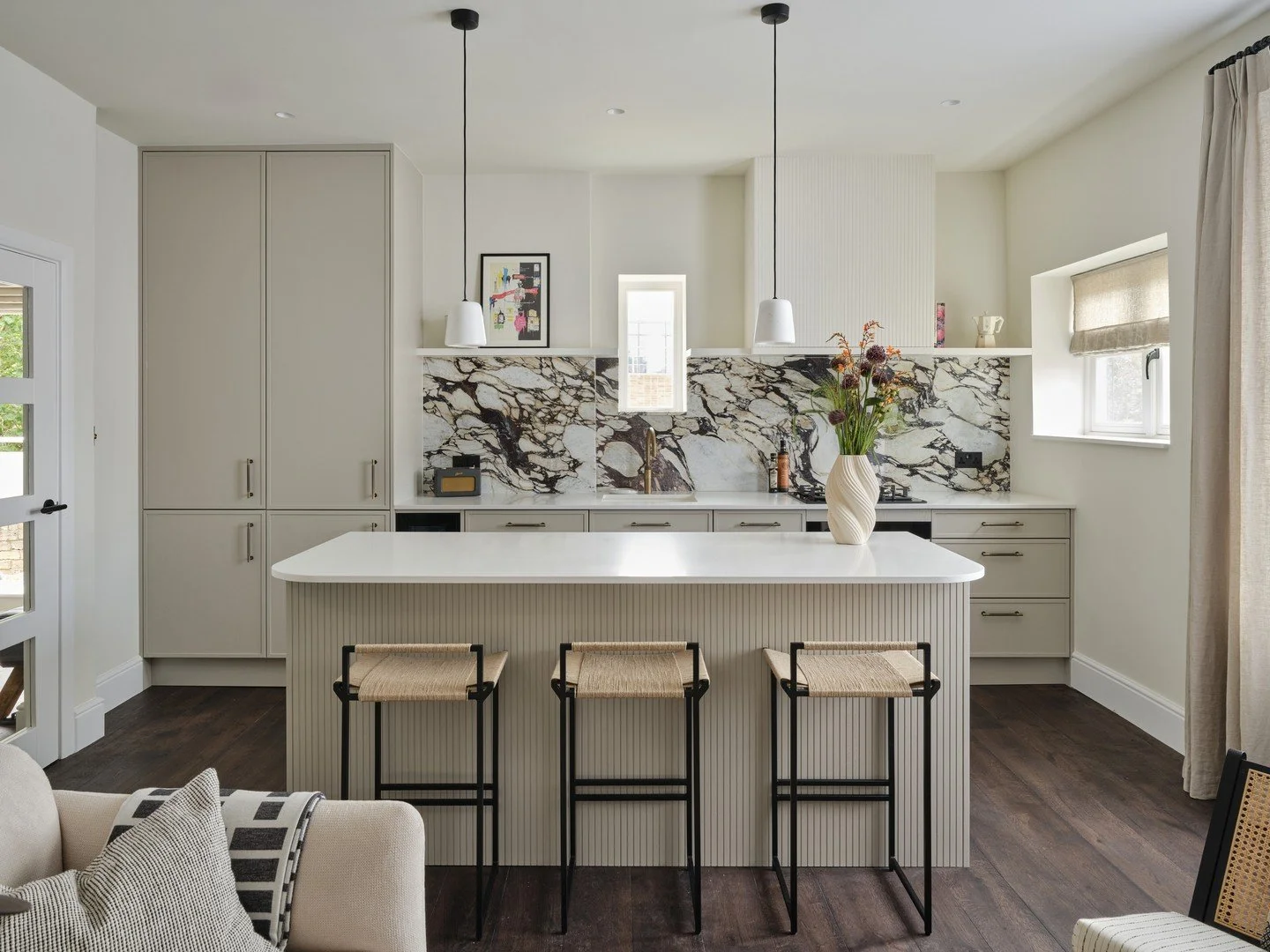 Kitchen Transformation!
We worked closely with @pad_london to achieve our client's dream kitchen. Here's what they had to say about the process: 
We worked with Muchmore to deliver this stunning refurbishment for a client’s Living Area an