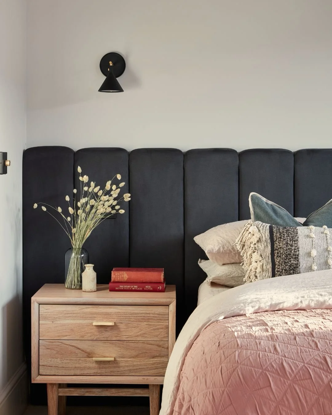 A little throwback to the principal bedroom at our Therapia project 
The layout was completely reimagined to create space for a walk-in dressing room and a beautifully appointed en-suite. With such generous ceiling heights, we leaned into the volume 